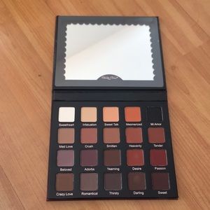 Violet Voss Pro eyeshadow: Matte About You